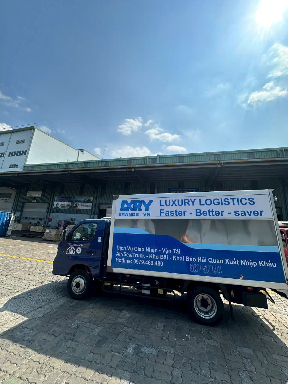 Luxury Express x Purolator – Giải pháp gửi hàng Canada tiết kiệm, bao thuế, nhận tận nơi z6530122801454 40d64ddadedb397cf417e86547d8461f